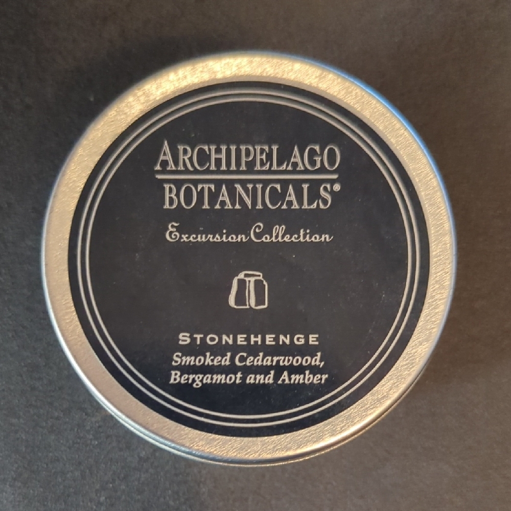Archipelago Botanicals Stonehenge Candle - Black and Silver